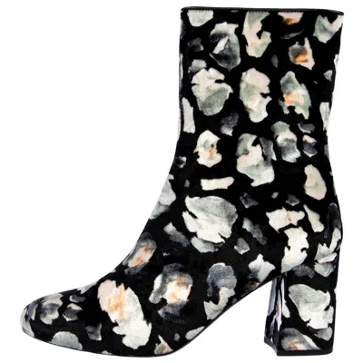 Pre-owned Eugenia Kim New  Velvet Booties Sz 39 In Black