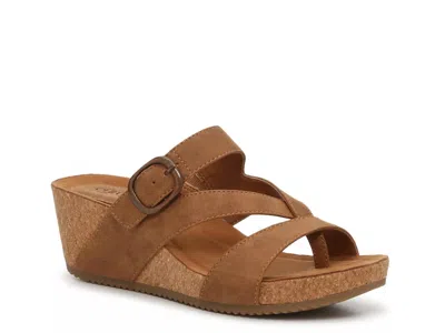 Eurosoft Emrie Wedge Sandal In Brown
