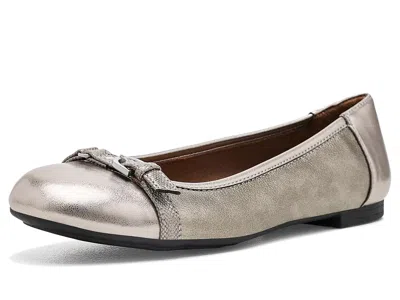 Eurosoft Taya Women's Flat Shoes Smoke: 7.5 B - Medium, Faux Leather In Silver