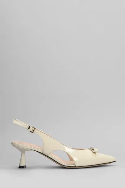 Evaluna Pumps