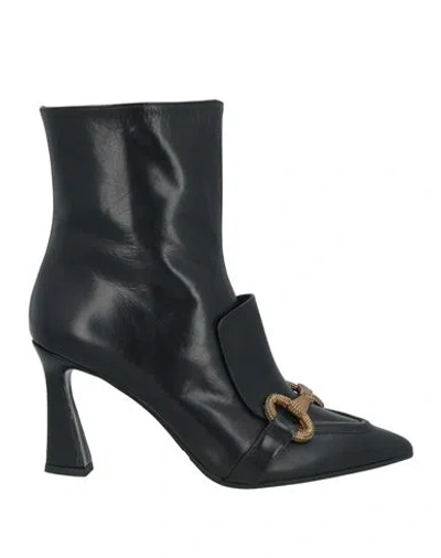 Evaluna Woman Ankle Boots Black Size 11 Leather