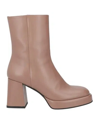 Evaluna Woman Ankle Boots Light Brown Size 8 Calfskin In Sand