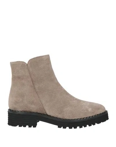 Evaluna Woman Ankle Boots Taupe Size 8 Leather In Brown