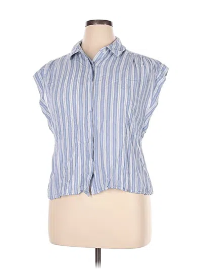 Pre-owned Evereve Sleeveless Button Down Shirt In Blue