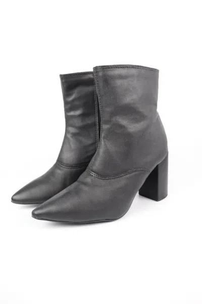 Everglades Sophia Boots In Black