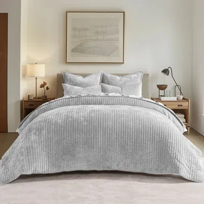 Evergrace Luxe Velvet Channel Quilt Set In Frost Gray