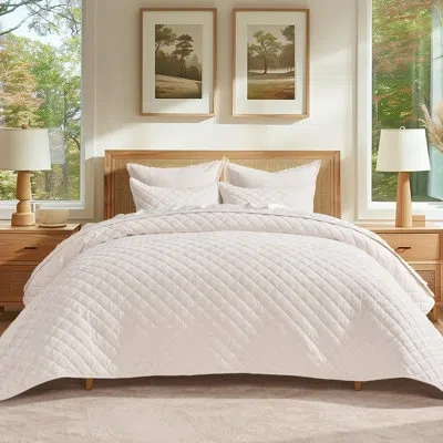 Evergrace Luxury Diamond Crushed Velvet Quilt Set In Ivory White