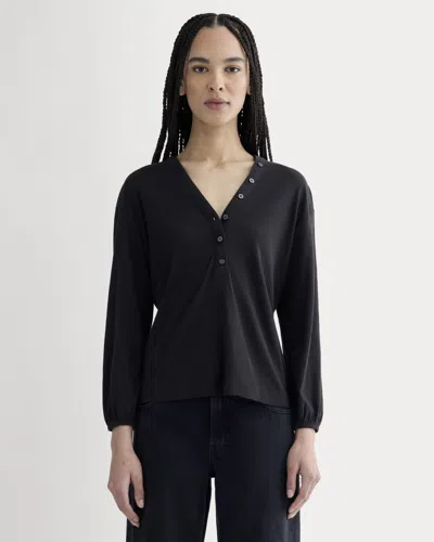 Everlane Air V-neck Henley Top In Black