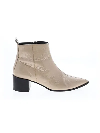 Pre-owned Everlane Ankle Boots In Ivory
