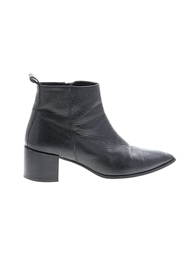 Pre-owned Everlane Boots In Black