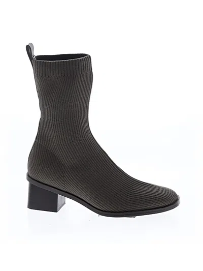Pre-owned Everlane Boots In Green