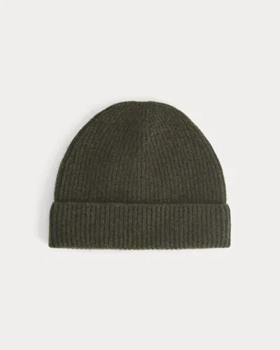 Everlane Cashmere Ribbed Beanie In Heather Beech In Green