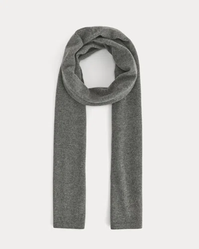 Everlane Cashmere Scarf In Heather Charcoal In Gray
