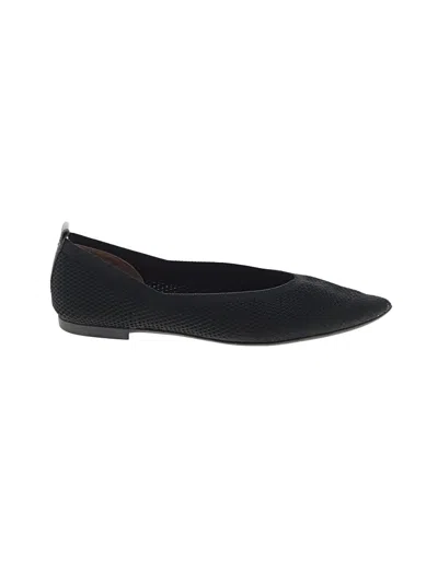 Pre-owned Everlane Flats In Black