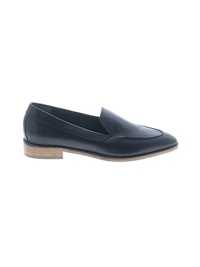 Pre-owned Everlane Flats In Black