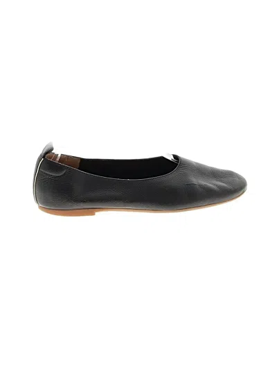 Pre-owned Everlane Flats In Black