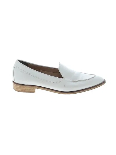 Pre-owned Everlane Flats In Ivory