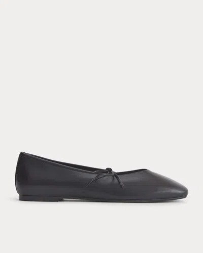 Everlane Leather Keyhole Flat In Black