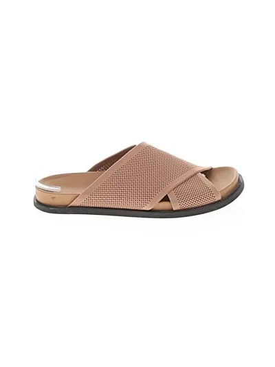 Pre-owned Everlane Sandals In Tan