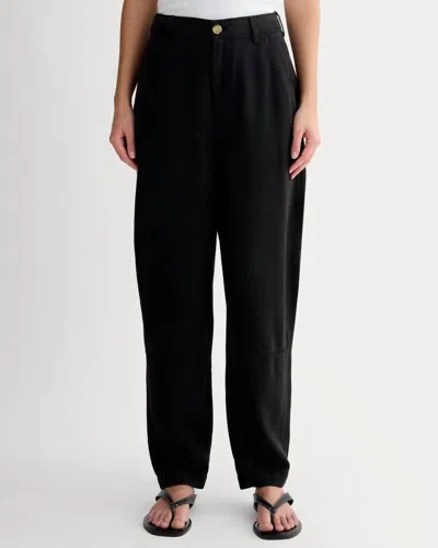 Everlane Tencel Relaxed Tapered Chino Pants In Black