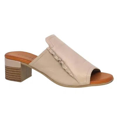 Everly Women's Gia Sandal In Silver Grey Leather In Neutral