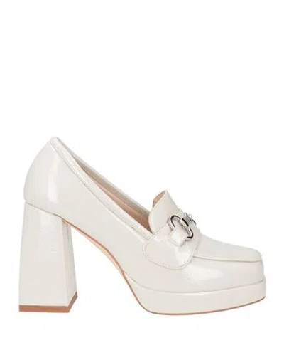 Exe' Exè Woman Loafers Ivory Size 7 Leather In Neutral