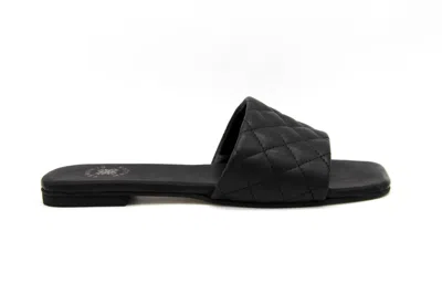 Exe' Women's Maggiore Flat Sandal In Black
