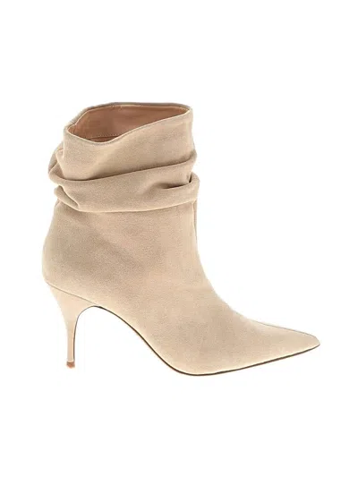 Express Ankle Boots In Neutral