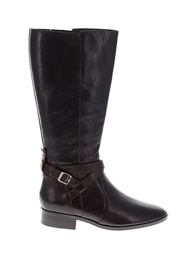 Express Boots In Brown