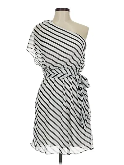 Pre-owned Express Casual Dress In White