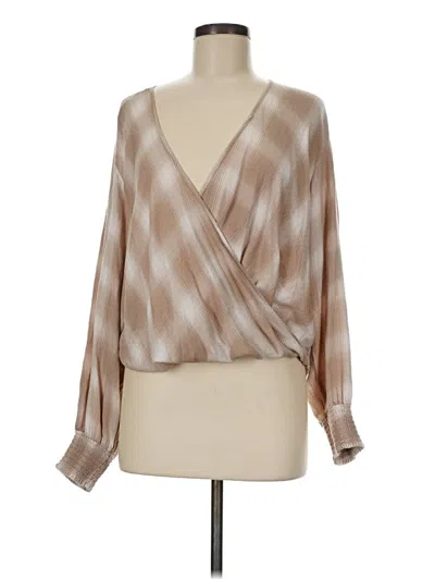 Pre-owned Express Long Sleeve T-shirt In Tan