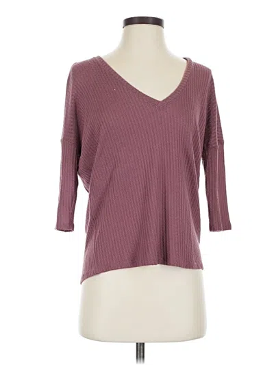 Pre-owned Express Outlet 3/4 Sleeve T-shirt In Burgundy