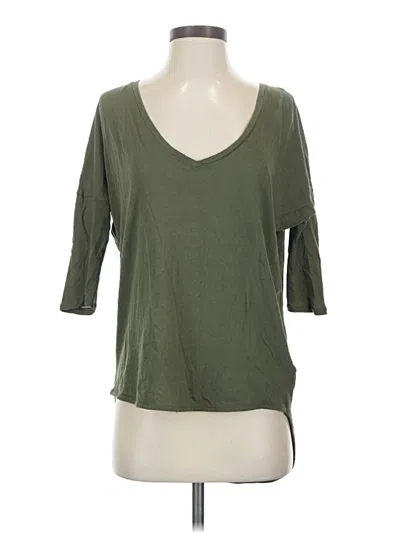 Pre-owned Express Outlet 3/4 Sleeve T-shirt In Green
