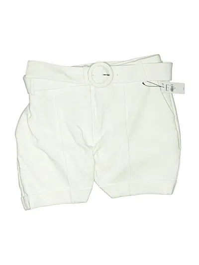 Express Shorts In Ivory