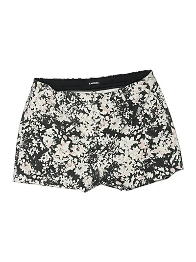 Pre-owned Express Shorts In Ivory