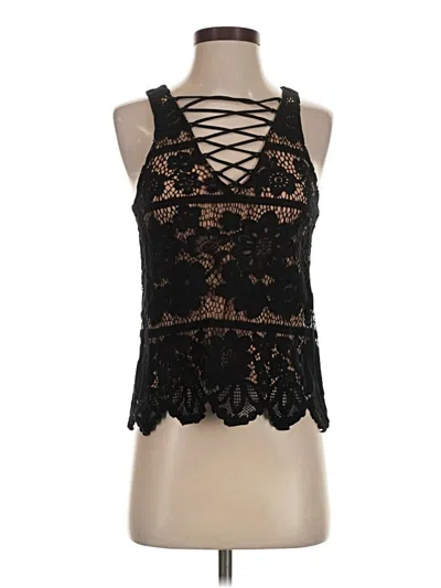 Pre-owned Express Sleeveless Top Black Halter Neckline Tops