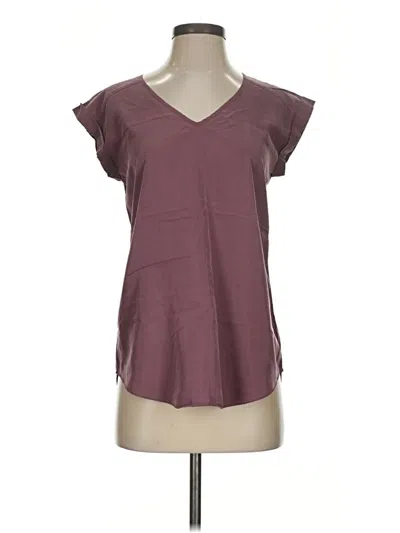 Pre-owned Express Sleeveless T-shirt In Burgundy