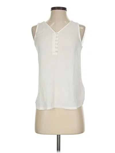 Pre-owned Express Sleeveless T-shirt In Ivory