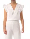 Exquise Collared V-neck Top In Ecru In White