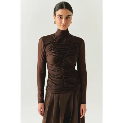 Exquise Drew Turtleneck Blouse In Brown