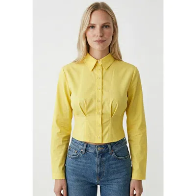 Exquise Felecia Long Sleeve Crop Shirt In Yellow