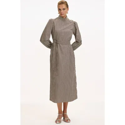 Exquise Kaitlin Midi Dress In Brown