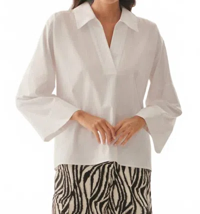 Exquise Lucia Collared Poplin V-neck Blouse In White