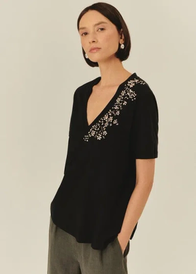 Exquise Mallory Understated Embellished Tee In Black