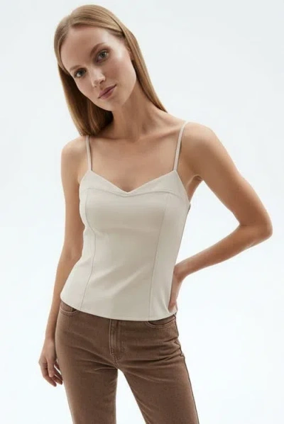 Exquise Rivera Sleeveless Blouse In White