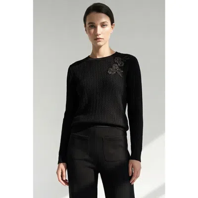 Exquise Ryann Embroidered Knit Blouse In Black