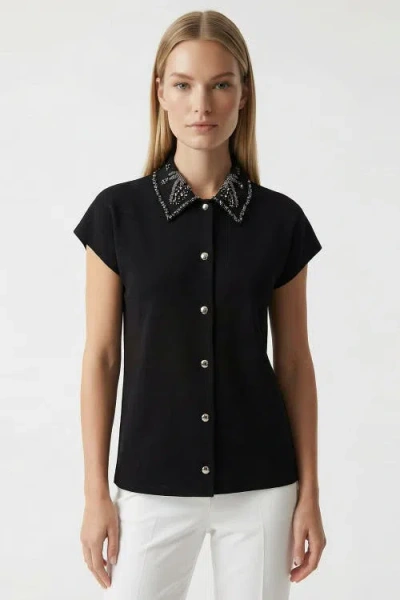 Exquise Sleeveless Regular Fit Knit Embroidered Shirt In Black