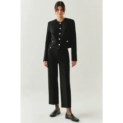 Exquise Tailored High Rise Straight Leg Pants In Black