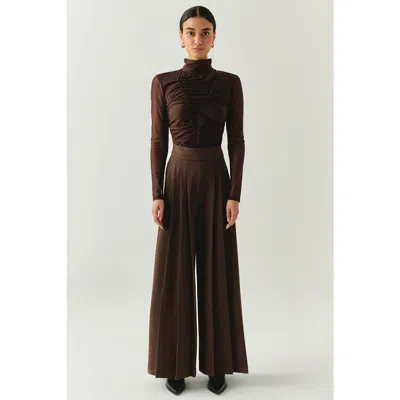 Exquise Wide In Burgundy
