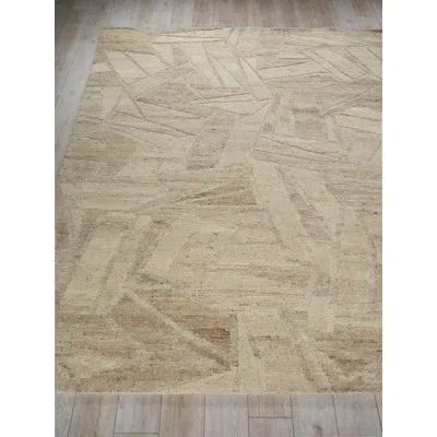 Exquisite Rugs Boma Hand-knotted Wool Beige Area Rug